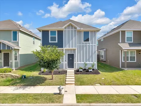 5645 Willamette Dr, Fort Worth, TX 76119