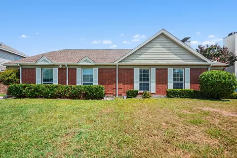 7611 Cousteau Dr, Rowlett, TX 75088