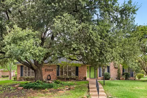 Exterior - 2825 Chimney Hill Dr, Waco, TX 76708 photo 3 of 6