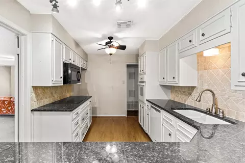 Kitchen - 2825 Chimney Hill Dr, Waco, TX 76708 photo 1 of 6
