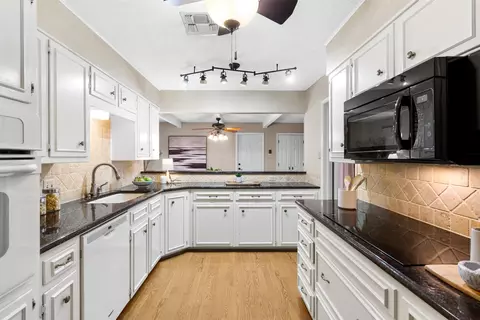 Kitchen - 2825 Chimney Hill Dr, Waco, TX 76708 photo 3 of 3