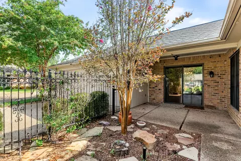 Exterior - 2825 Chimney Hill Dr, Waco, TX 76708 photo 6 of 6