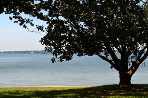 121 Autumn Wood Trl, Gun Barrel City, TX 75156
