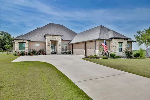8021 White Dr, Granbury, TX 76049