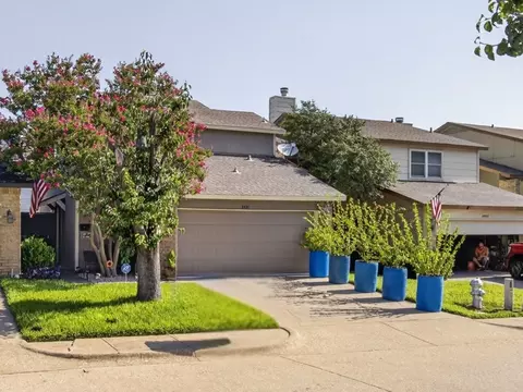 2851 Ursa Cir, Garland, TX 75044