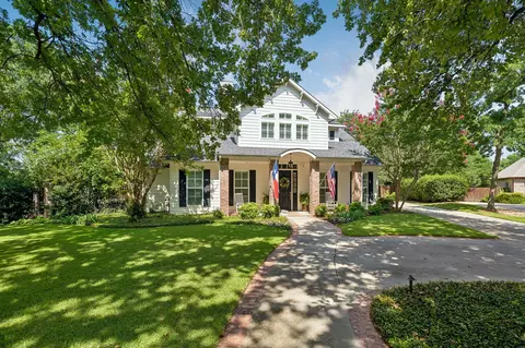 200 Sharon Rose Ct, Denton, TX 76210