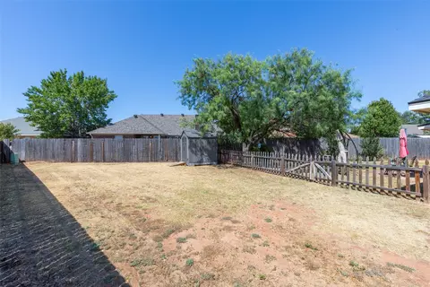 Exterior - 4317 Dee Ann Ct, Abilene, TX 79606 photo 6 of 7