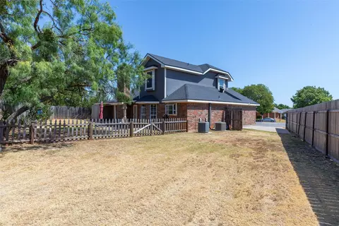 Exterior - 4317 Dee Ann Ct, Abilene, TX 79606 photo 7 of 7