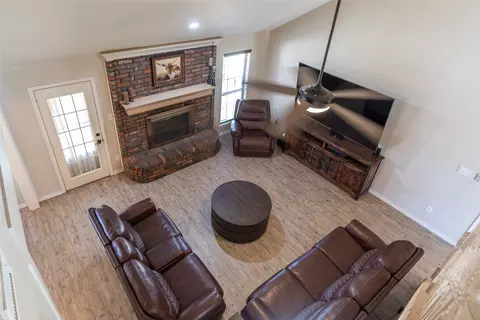 Living - 4317 Dee Ann Ct, Abilene, TX 79606 photo 3 of 3