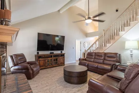 Living - 4317 Dee Ann Ct, Abilene, TX 79606 photo 2 of 3