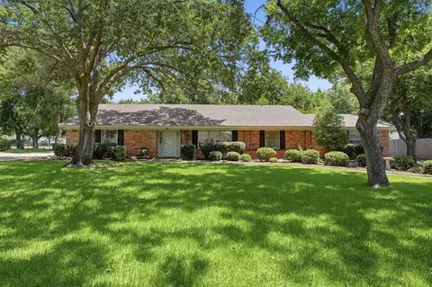6107 Belvidere Cir, Granbury, TX 76049