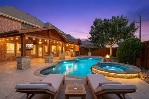 221 Chapel Hill Dr, Prosper, TX 75078