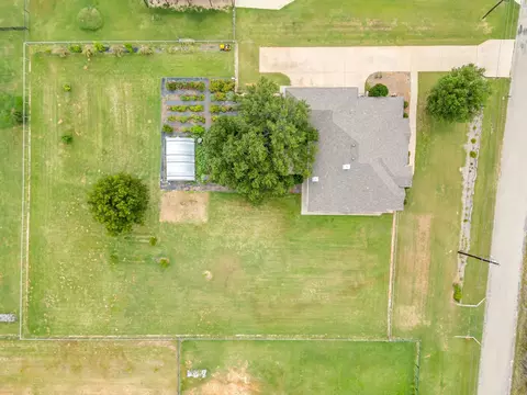 View/Area - 505 Morrow Rd, Springtown, TX 76082 photo 2 of 3