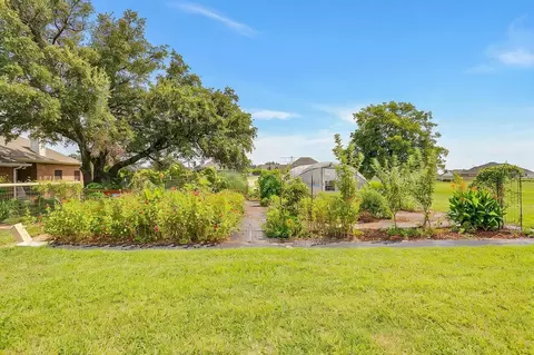 Exterior - 505 Morrow Rd, Springtown, TX 76082 photo 5 of 8