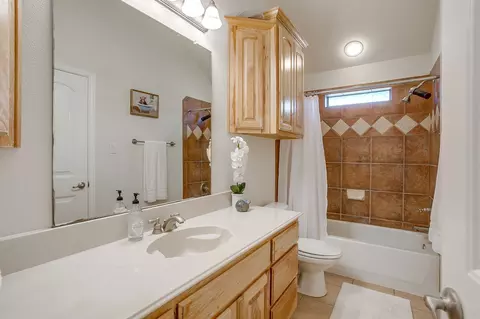 Bath - 505 Morrow Rd, Springtown, TX 76082 photo 4 of 4