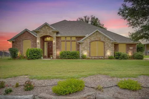 Exterior - 505 Morrow Rd, Springtown, TX 76082 photo 8 of 8