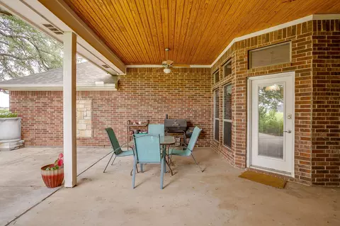 Exterior - 505 Morrow Rd, Springtown, TX 76082 photo 3 of 8