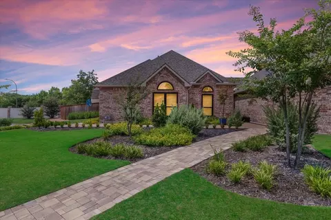 2105 Norwood Ln, Arlington, TX 76013