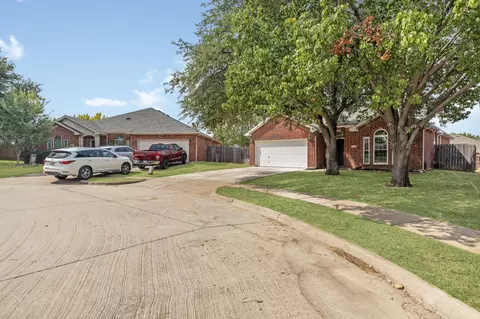 104 Bullava Ct, Crowley, TX 76036