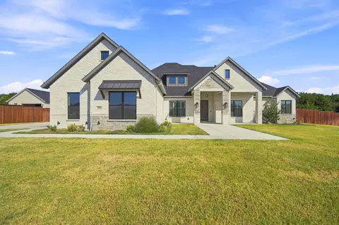 4231 Spring Garden Rd, Midlothian, TX 76065