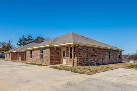 131-139 Houston St, Italy, TX 76651