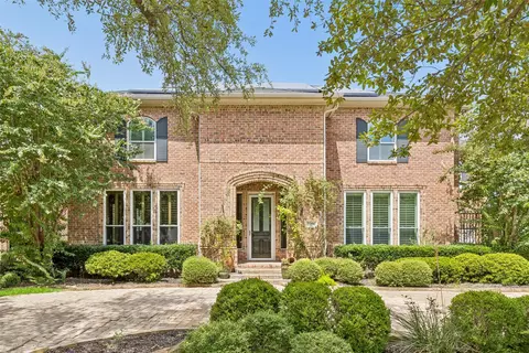 2206 Clearspring Dr N, Irving, TX 75063