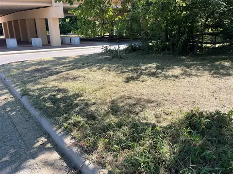 105 E Mill St, Weatherford, TX 76086