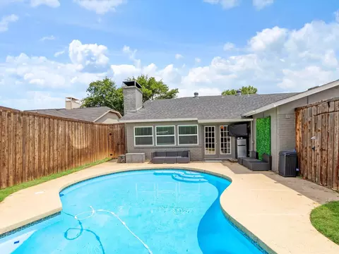 2922 Spring Brook Dr, Garland, TX 75044