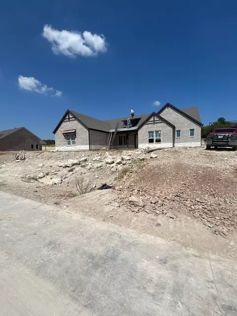 1108 Perrin Ln, Van Alstyne, TX 75495