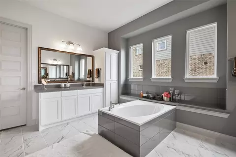 Bath - 16717 Nicole Dr, Celina, TX 75009 photo 1 of 4
