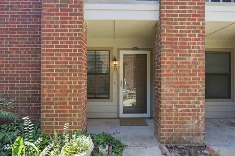 3201 Donnelly Cir #309, Fort Worth, TX 76107