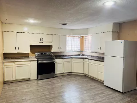 306 N D Ave, Haskell, TX 79521 photo 2