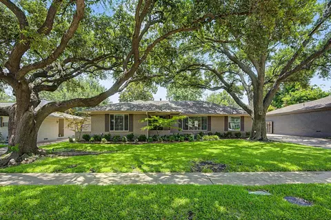 6238 Crestmont Dr, Dallas, TX 75214