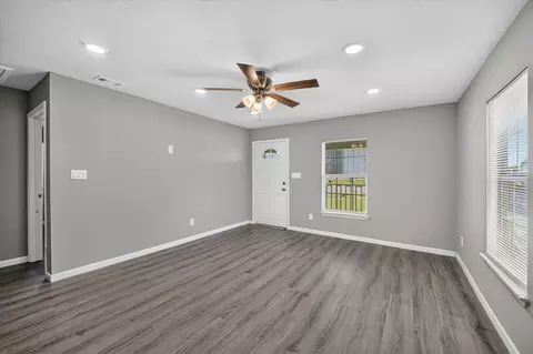 Living - 601 Tx-56, Windom, TX 75492 photo 1 of 5