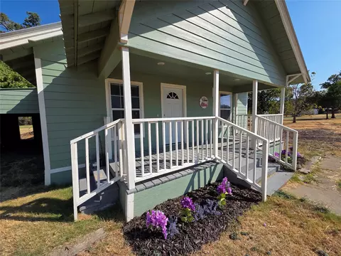 Exterior - 601 Tx-56, Windom, TX 75492 photo 2 of 6
