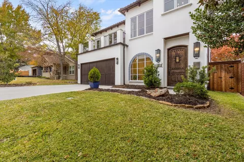 3904 W 5th St, Fort Worth, TX 76107