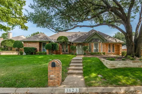 3823 Rochelle Dr, Arlington, TX 76016