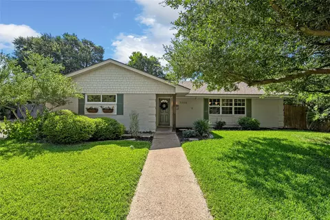 5306 Lake Crest Dr, Waco, TX 76710