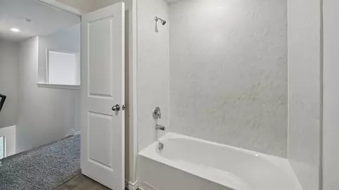 Bath - 232 Pheasant Run Rd, Terrell, TX 75160 photo 3 of 4