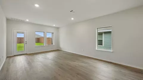 Living - 232 Pheasant Run Rd, Terrell, TX 75160 photo 2 of 5