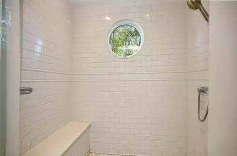 Bath - 934 Mapleleaf Ln, Coppell, TX 75019 photo 7 of 8