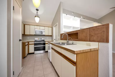 Kitchen - 934 Mapleleaf Ln, Coppell, TX 75019 photo 1 of 3