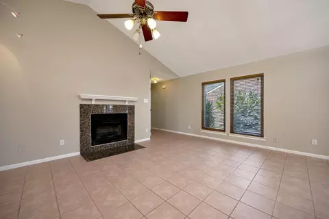 Living - 934 Mapleleaf Ln, Coppell, TX 75019 photo 4 of 6