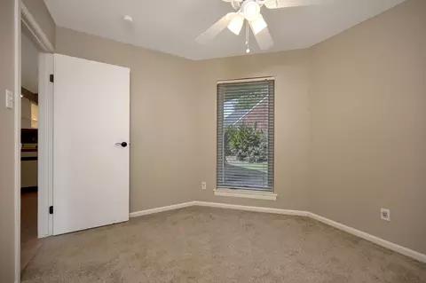 Bedroom - 934 Mapleleaf Ln, Coppell, TX 75019 photo 3 of 7