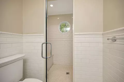 Bath - 934 Mapleleaf Ln, Coppell, TX 75019 photo 8 of 8