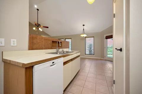 Kitchen - 934 Mapleleaf Ln, Coppell, TX 75019 photo 3 of 3