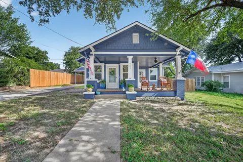904 W Spring St, Weatherford, TX 76086