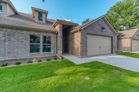 510 W 0ak St, Weatherford, TX 76086