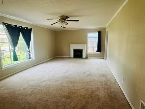 Living - 1111 N 5th St, Haskell, TX 79521 photo 6 of 11