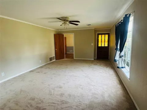 Living - 1111 N 5th St, Haskell, TX 79521 photo 5 of 11